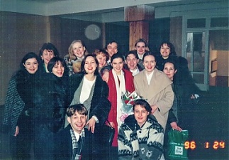 РАУ. Группа 5206 Финансы и кредит. Выпуск 1996 года. На переднем плане слева староста группы Д. Батейкин.